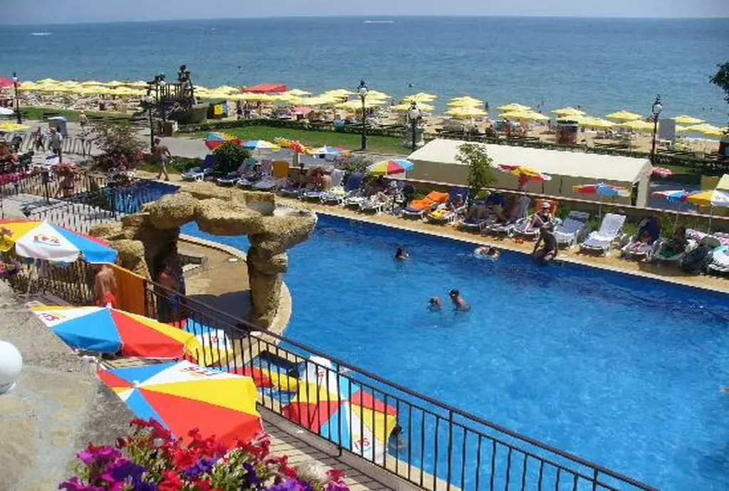 kaliakra palace_varna_shabavizparvaz_02.jpg